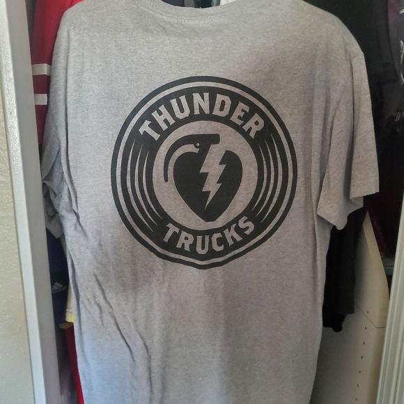 thunder trucks Other - Thunder trucks tee